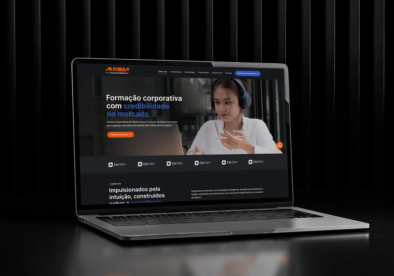 Plataforma Alfama InCompany aberta em um notebook